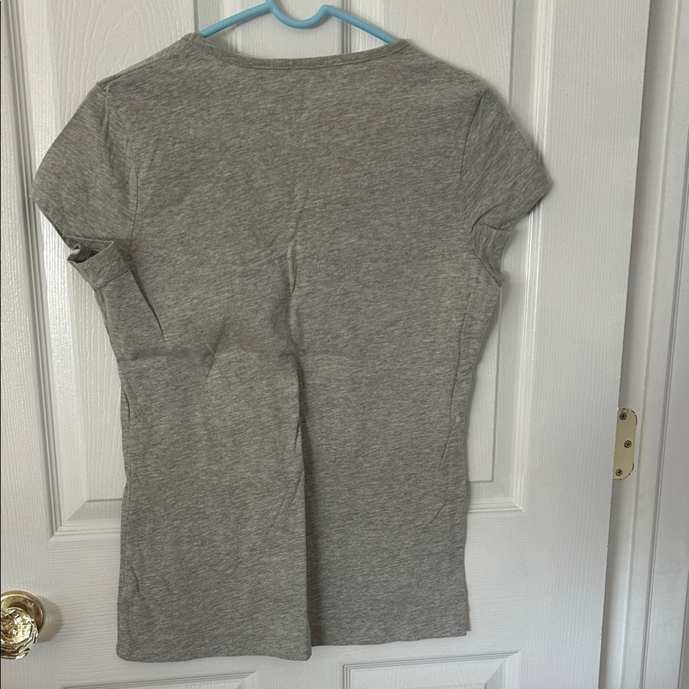 GAP Heather Gray V-Neck Dorty Dancing 🕺🏻 Graphic Tee - Picture 5 of 5